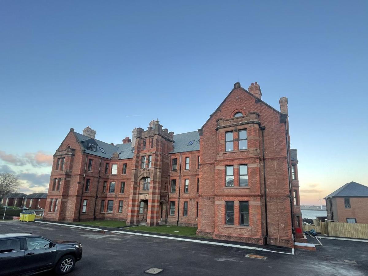 Gibson Manor Apartments Wallasey Exterior photo